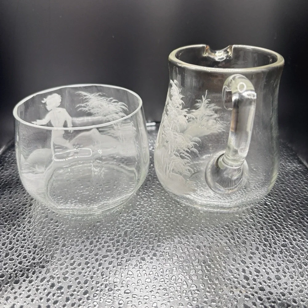 VTG Mary Gregory Style White Enamel Glass Creamer & Sugar Bowl Set Pristine Set